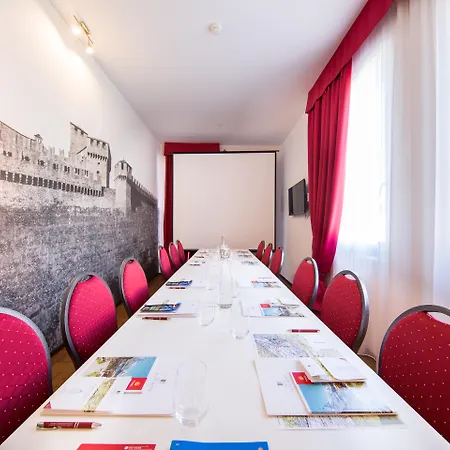 Boutique & Business La Tureta 4*